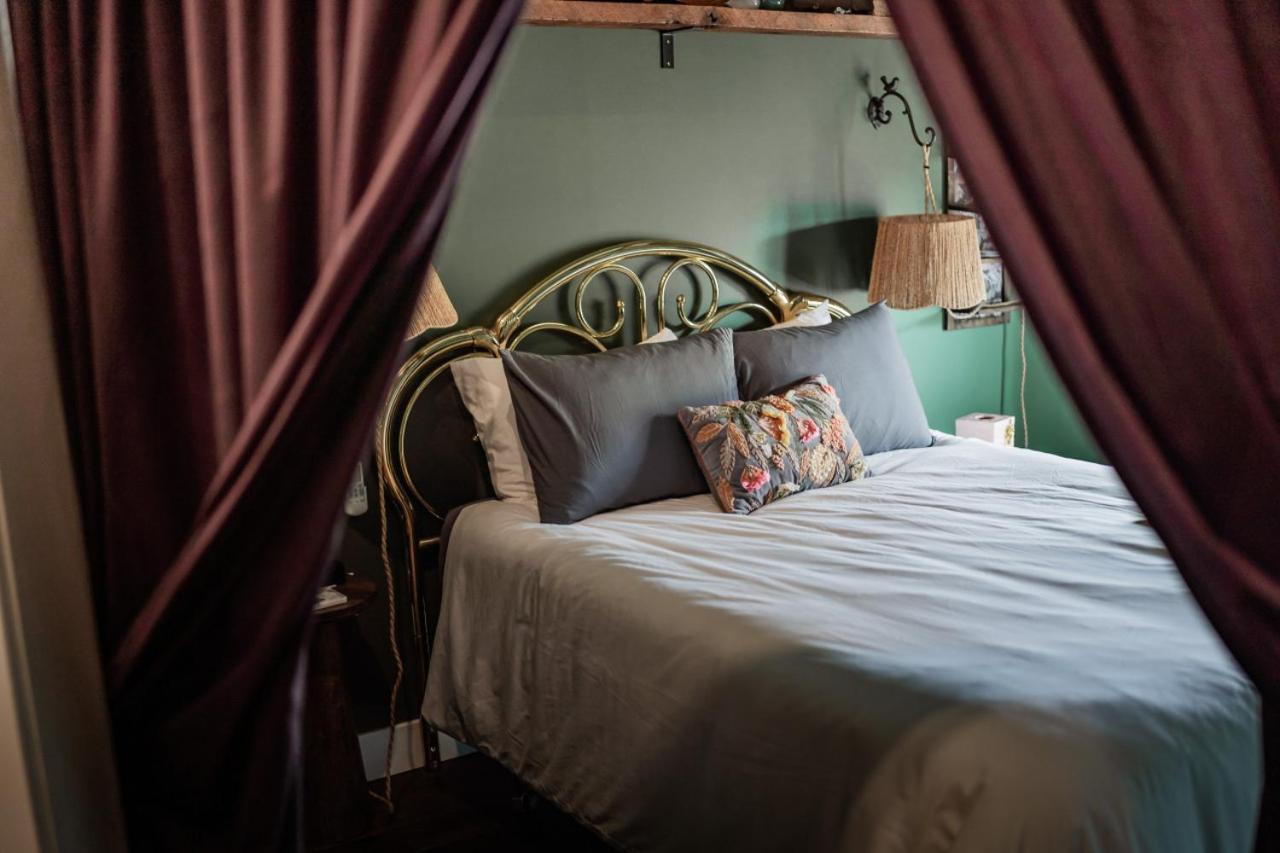 The Atrium - A Boutique Hotel - Suite 17 Perryville Exteriör bild